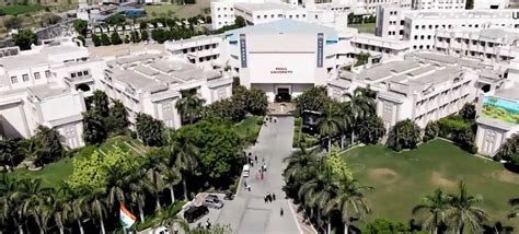 gnums parul|Parul University .